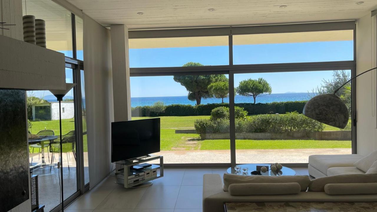 Beachfront Villa Hoopoe Schinias, Marathon Экстерьер фото